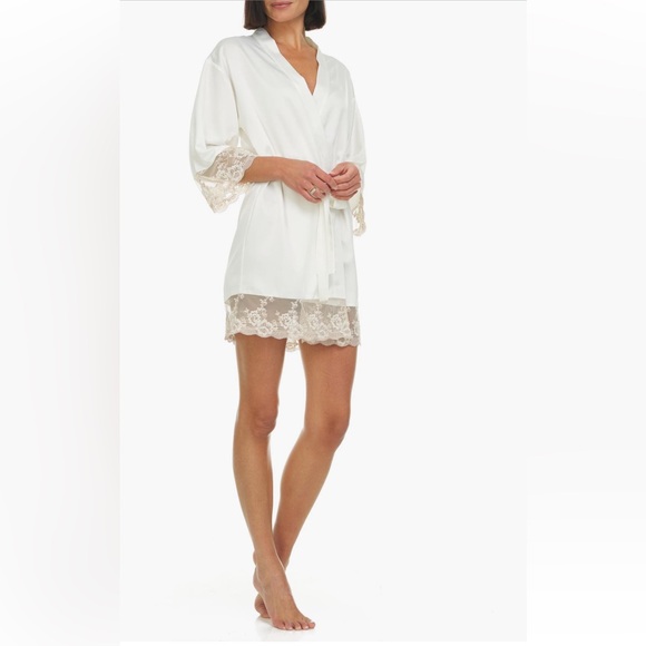 Flora Nikrooz Rosa Satin Robe Ivory Small - Picture 7 of 10
